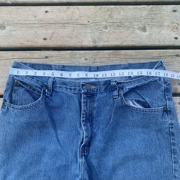 Wrangler Premium Quality Distressed Jeans - Men's 36x32 - Light Wash - Picture 8 of 9